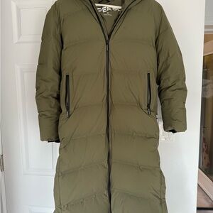 Aritzia Olive Green Super Puff 02 long rainstop